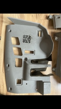 Центральный бардачок, накладки на пороги, рабочий стол BMW E82 E87