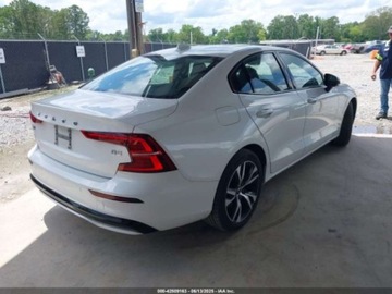 Volvo S60 III 2024 Volvo S60 B5 Core Dark Theme 2024 2.0l 2.0 Benzyna 247KM, zdjęcie 5