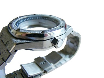 Чехол для мужских часов Seiko и Casio.