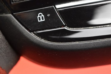 DISPLEJ AUTORÁDIO NAVIGACE 39231265 OPEL CORSA F 19-