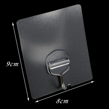 2 квадратных крючка из клейкой проволоки. Полотенце-пальто