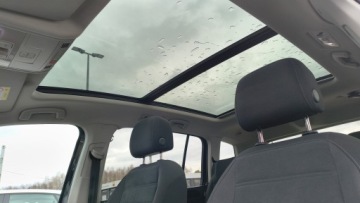 Volkswagen Touran III 2.0 TDI 150KM 2022 Volkswagen Touran 2.0TDI 150KM Automat ACC ASO Iwl, zdjęcie 9