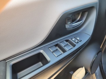 Toyota Yaris IV Hatchback 1.5 Hybrid Dynamic Force 116KM 2020 Toyota Yaris 1.5 benzyna HYBRYDA 116KM 2020r, zdjęcie 12