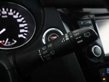 Nissan Qashqai II Crossover 1.6 DIG-T 163KM 2015 Nissan Qashqai panorama 163KM navi kamera360, zdjęcie 29