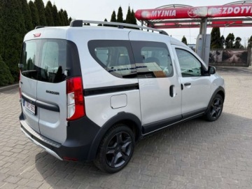 Dacia Dokker Mikrovan Facelifting 1.2 TCe 115KM 2017 Dacia Dokker Sliczny Dokker Stepway1.2Benz.115KM Navi Kamera Parktroniki, zdjęcie 3