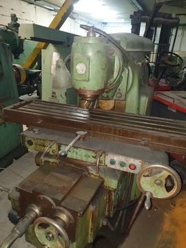 FREZARKA UNIWERSALNA FU 320