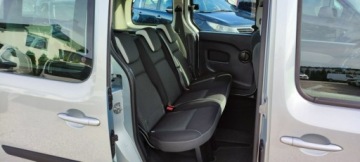 Renault Kangoo II Mikrovan 1.6 16v 105KM 2013 Renault Kangoo Lift 1.6i 105km Klima Navi Tempomat 2x Drzwi Boczne Jak Now, zdjęcie 13