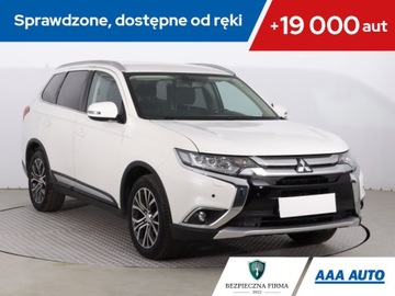 Mitsubishi Outlander III SUV Facelifting 2015 2.0 MIVEC 150KM 2016