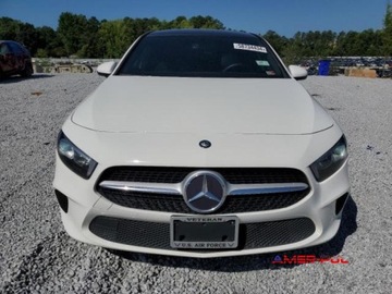 Mercedes CLA C118/X118 2019 Mercedes-Benz CLA 2019 r., 2,0L A 220 2.0 Benzyna 208KM, zdjęcie 1
