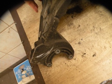 CHRYSLER VOYAGER IV 2.5 CRD DRŽÁK UCHYCENÍ PUMPY VSTŘIKOVAČE