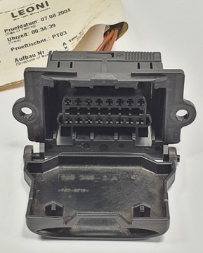 HNÍZDO DIAGNOSTIKA OBD MERCEDES W169 2025402373