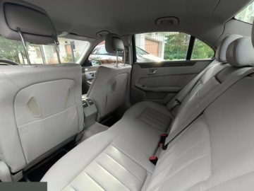 Mercedes Klasa E W212 Limuzyna 250 CDI BlueEFFICIENCY 204KM 2009 Mercedes Klasa E 250 CDI 204KM 2009r, zdjęcie 22