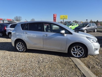 Toyota Verso Minivan Facelifting 1.6 D-4D 112KM 2015 Toyota Verso 2015r. 1.6D/112KM Zadbana, Panorama Alu NAVI, zdjęcie 3