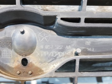 CHRYSLER VOYAGER 00-04 ROK MŘÍŽKA MASKA 4857522AA K127/133