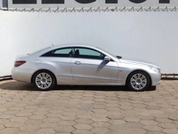 Mercedes Klasa E W212 Coupe 200 CGI BlueEFFICIENCY 184KM 2011 Mercedes E E 200, Automat, Skóra, Klima, zdjęcie 5