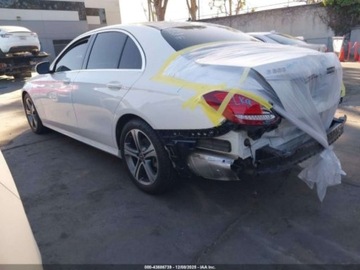 Mercedes Klasa E W213 2019 Mercedes-Benz Klasa E E 300, od ubezpieczalni 2.0 Benzyna 241KM, zdjęcie 4