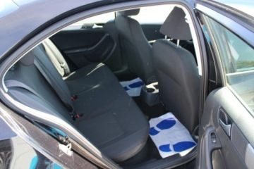 Volkswagen Jetta VI Sedan Facelifting 2.0 TDI 110KM 2015 Volkswagen Jetta Salon Polska Gwarancja Comfortlin, zdjęcie 23
