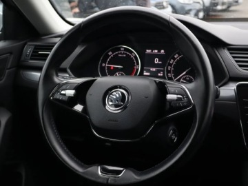 Skoda Superb III Kombi Facelifting 2.0 TDI SCR 150KM 2021 Skoda Superb 2.0 TDI, Salon Polska, 1. Właściciel, zdjęcie 19
