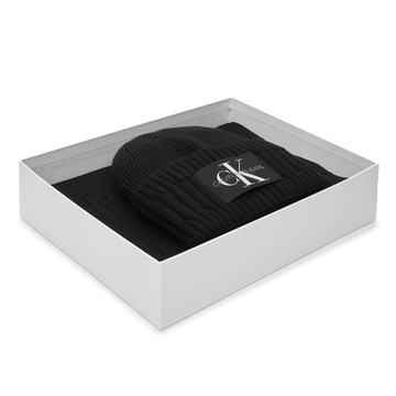 CALVIN KLEIN KOMPLET CZAPKA i SZALIK GIFTBOX BDS