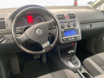 Volkswagen Touran I 1.4 TSI 140KM 2008 Volkswagen Touran Automat 1.4 Benzyna 140KM, zdjęcie 9