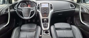 Opel Astra J Hatchback 5d 1.6 Turbo ECOTEC 180KM 2009 Opel Astra Opel Astra 1.6 Turbo Cosmo 1.6 Benzyna 180KM, zdjęcie 11