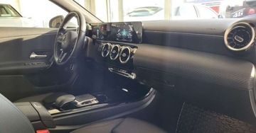 Mercedes Klasa A W177/V177 Hatchback 1.5 180d 116KM 2020 Mercedes-Benz Klasa A Salon Polska bezypadkowy superoszczedny 1.5 Diesel, zdjęcie 4