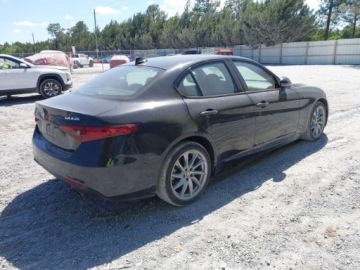 Alfa Romeo Giulia II Sedan Facelifting 2.0 Turbo 280KM 2023 Alfa Romeo Giulia 2023 ALFA ROMEO Giulia TI Awd 2.0 Benzyna 280KM, zdjęcie 5