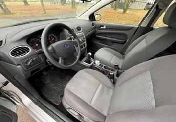 Ford Focus I Sedan 1.6 16V 100KM 2005 Ford Focus Niski przebieg, oryginal, bezwypadkowy, bez korozji. 1.6 100KM, zdjęcie 27