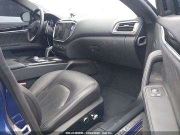 Maserati Ghibli III 2023 Maserati Ghibli Modena 2023 3.0l 3.0 Benzyna 424KM, zdjęcie 9