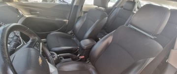 Chevrolet Cruze Hatchback 5d 1.7D  130KM 2013 Chevrolet Cruze 2013r, 1.7 CRDI. Lekko uszkodzony tyl. Jezdzi. 1.7 Diesel, zdjęcie 6