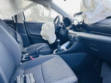 Toyota Yaris IV Hatchback 1.5 Dynamic Force 125KM 2022 Toyota Yaris 1.5benz 125KM/Salon PL/I WŁ/FV23%, zdjęcie 11