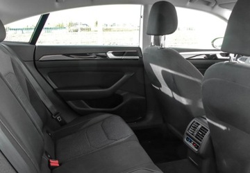 Volkswagen Arteon Fastback Facelifting 2.0 TSI 190KM 2021 Volkswagen Arteon 2.0 TSI 190 KM DSG, hak holowniczy, pakiet komfort, podg, zdjęcie 12