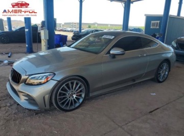 Mercedes Klasa C W205 2019 Mercedes-Benz Klasa C C 300 2019 2.0 Benzyna 255KM
