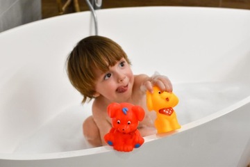 РЕЗИНОВЫЕ ЖИВОТНЫЕ + МЯЧ ДЛЯ ВАННЫ HENCZ TOYS