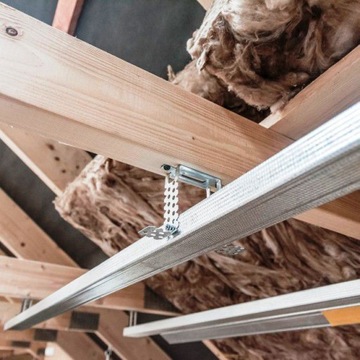 ПЛОСКАЯ ВЕШАЛКА ES ДЛЯ ПРОФИЛЕЙ CD 60 x 75 100 шт.