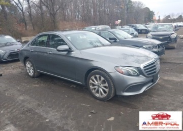 Mercedes Klasa E W213 2019 Mercedes-Benz Klasa E 2019r., E 300 4matic, 2L, od ubezpieczalni 2.0 244KM