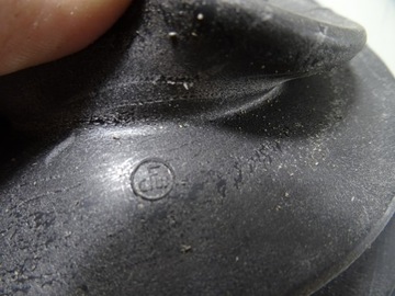 КРЫШКА СИЛЬЧИКА MERCEDES MAN IVECO V6- 444