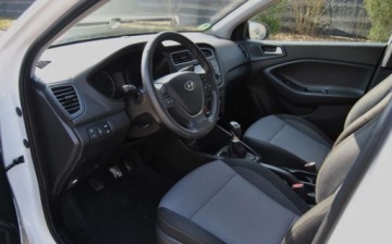 Hyundai i20 II Hatchback 5d Facelifting 1.0 T-GDi 100KM 2020 Hyundai i20 GWARANCJA, 2020r, Benzyna, Maly przebieg, Bogate wyposazenie, zdjęcie 4