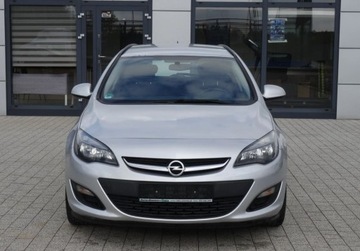 Opel Astra J Sports Tourer Facelifting 1.6 CDTI ecoFLEX 110KM 2015 Opel Astra 1.6 CDTI 110KM Okazja Sprowadzony Oplacony 1.6 Diesel 110KM, zdjęcie 3