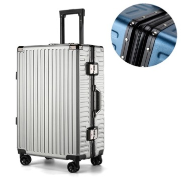 MAŁA S WALIZKA PODRÓŻNA 20