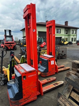 Тележка с поддонами LINDE L12, мачта 3,70 м, грузоподъемность 1200 кг.