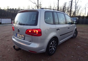 Volkswagen Touran II 2011 Volkswagen Touran 1.6tdi,7 osob,klima,dwa kluczyki,oplacony gotowy do reje, zdjęcie 15