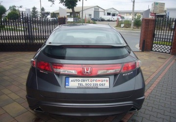 Honda Civic VIII Hatchback 3d 1.4 i-VTEC 100KM 2009 Honda Civic Honda Civic VIII Salon PL - I wlasciciel 1.3 Benzyna 100KM, zdjęcie 7