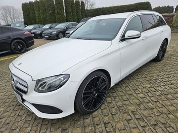 Mercedes Klasa E W213 Kombi 2.0 220d 194KM 2017 Mercedes E 220 2,0 diesel 195KM Automat nawigacja
