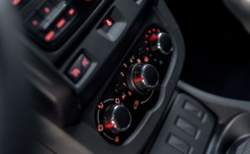 Dacia Duster I SUV Facelifting 1.2 TCe 125KM 2015 Dacia Duster Dacia Duster 1.2 Benzyna 125KM, zdjęcie 11