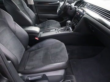 Volkswagen Arteon Fastback 2.0 TDI 150KM 2018 VW Arteon 2.0 TDI, Salon Polska, Serwis ASO, zdjęcie 8