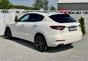 Maserati Levante 3.0 GDI V6 430KM 2019 Maserati Levante Maserati Levante S Q4 3.0 Benzyna 430KM, zdjęcie 1