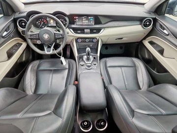 Alfa Romeo Stelvio SUV Facelifting 2.0 Turbo 280KM 2021 Alfa Romeo Stelvio Sport 2021 2.0L 2.0 Benzyna 280KM, zdjęcie 8