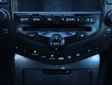 Honda Accord VII Sedan 2.2 i-CTDi 140KM 2004 Honda Accord 2.2 i-CTDi, Tempomat,ALU, zdjęcie 15