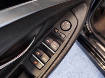 BMW Seria 5 F10-F11 Limuzyna 525d 204KM 2010 BMW Seria 5 F10 3.0D, Kamera, domyk drzwi, skóra headup, zdjęcie 9